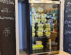 Eierkartons im Kühlschrank